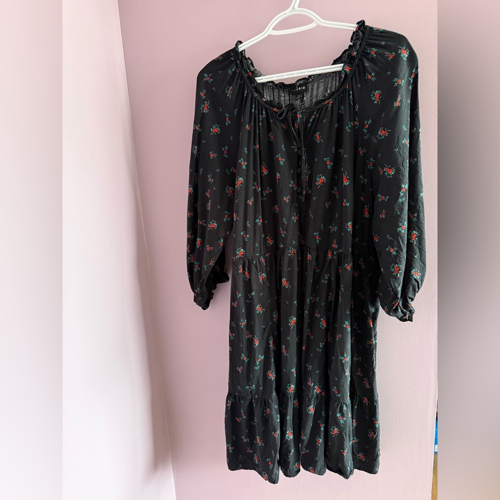 Torrid Size 1 Black Floral Long Sleeve Dress
